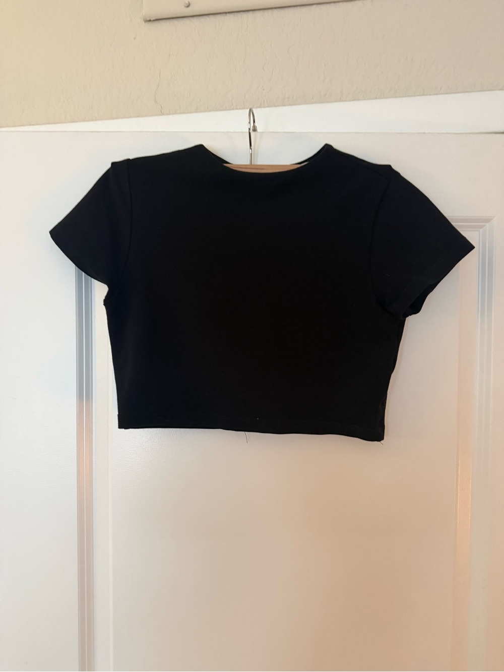 Stella Luce Black Cropped Crew Neck Tee with Gold Zipper